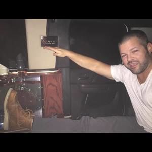 Meet your Posher, Jason